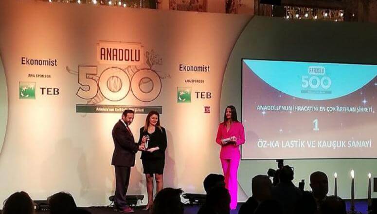 TÜRKİYE'NİN İHRACATINI EN ÇOK ARTIRAN MARKASI ÖZKA LASTİK, ÖDÜLÜNÜ ALDI