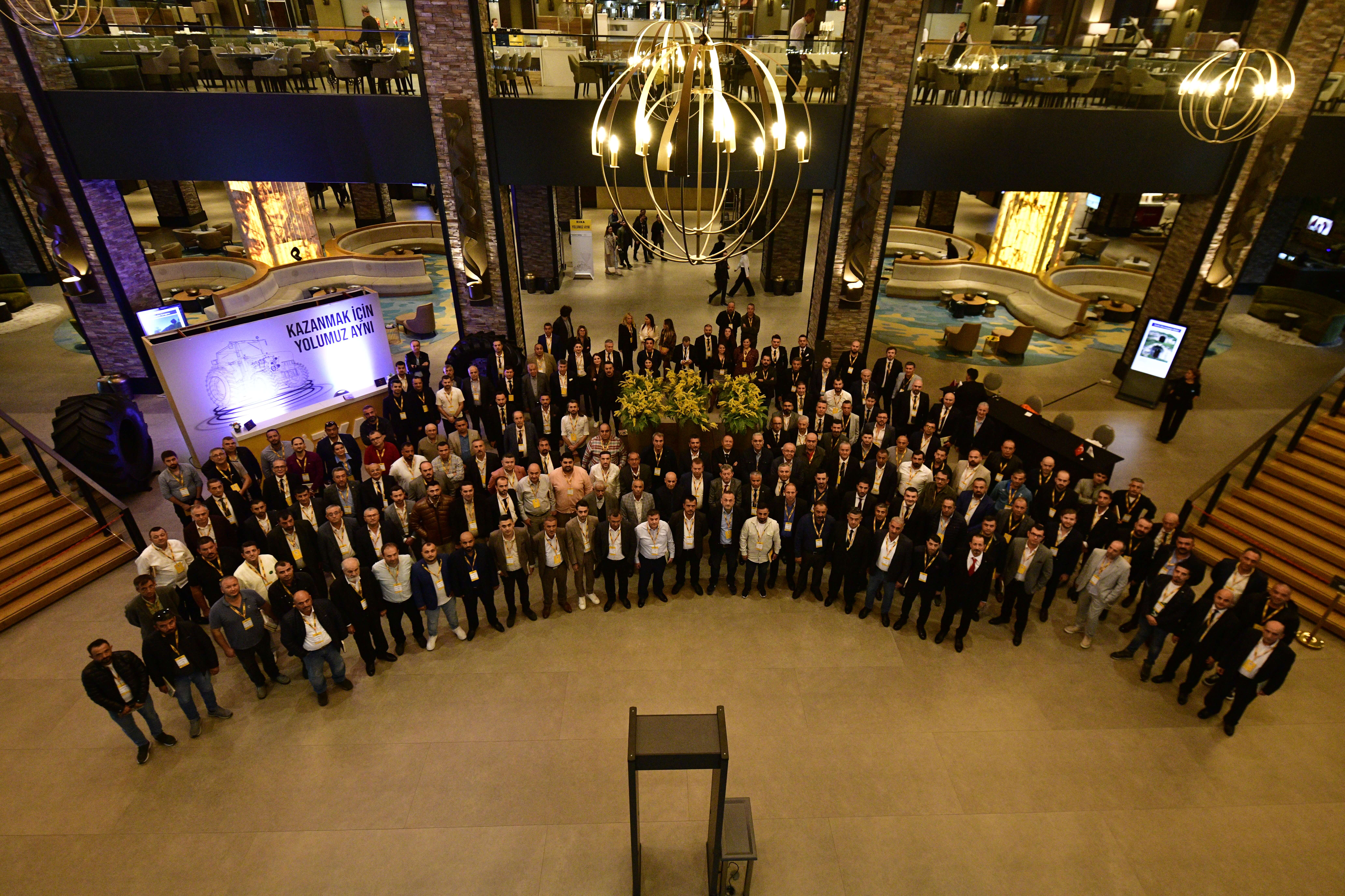 ÖZKA LASTİK YURT İÇİ BAYİLERİ İLE İŞ ORTAKLARI ZİRVESİNDE BİR ARAYA GELDİ